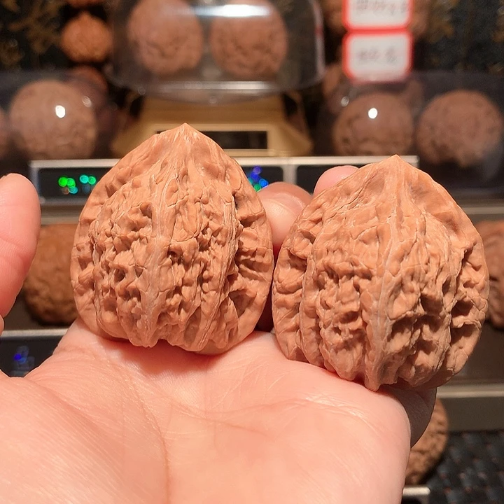 文玩核桃把件僧帽