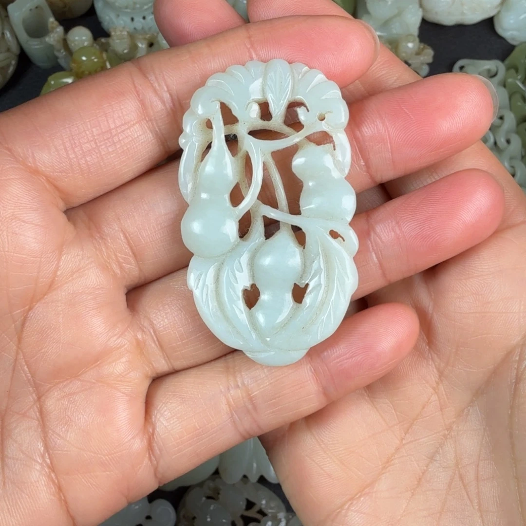 和田玉未镶嵌吊坠(不含链)