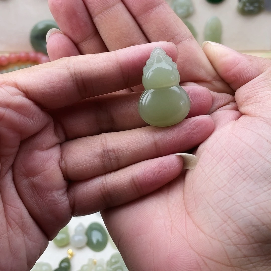 和田玉未镶嵌吊坠(不含链)