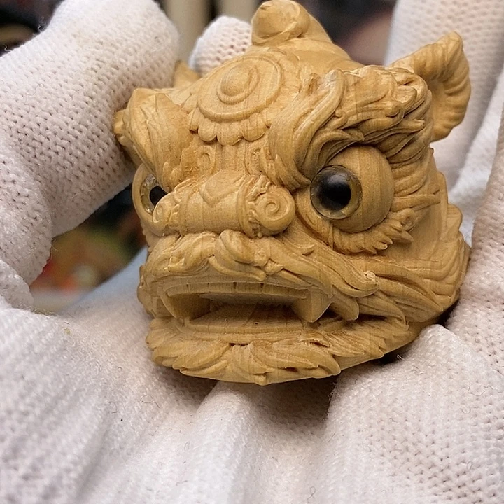 木醒狮黄杨木车挂件
