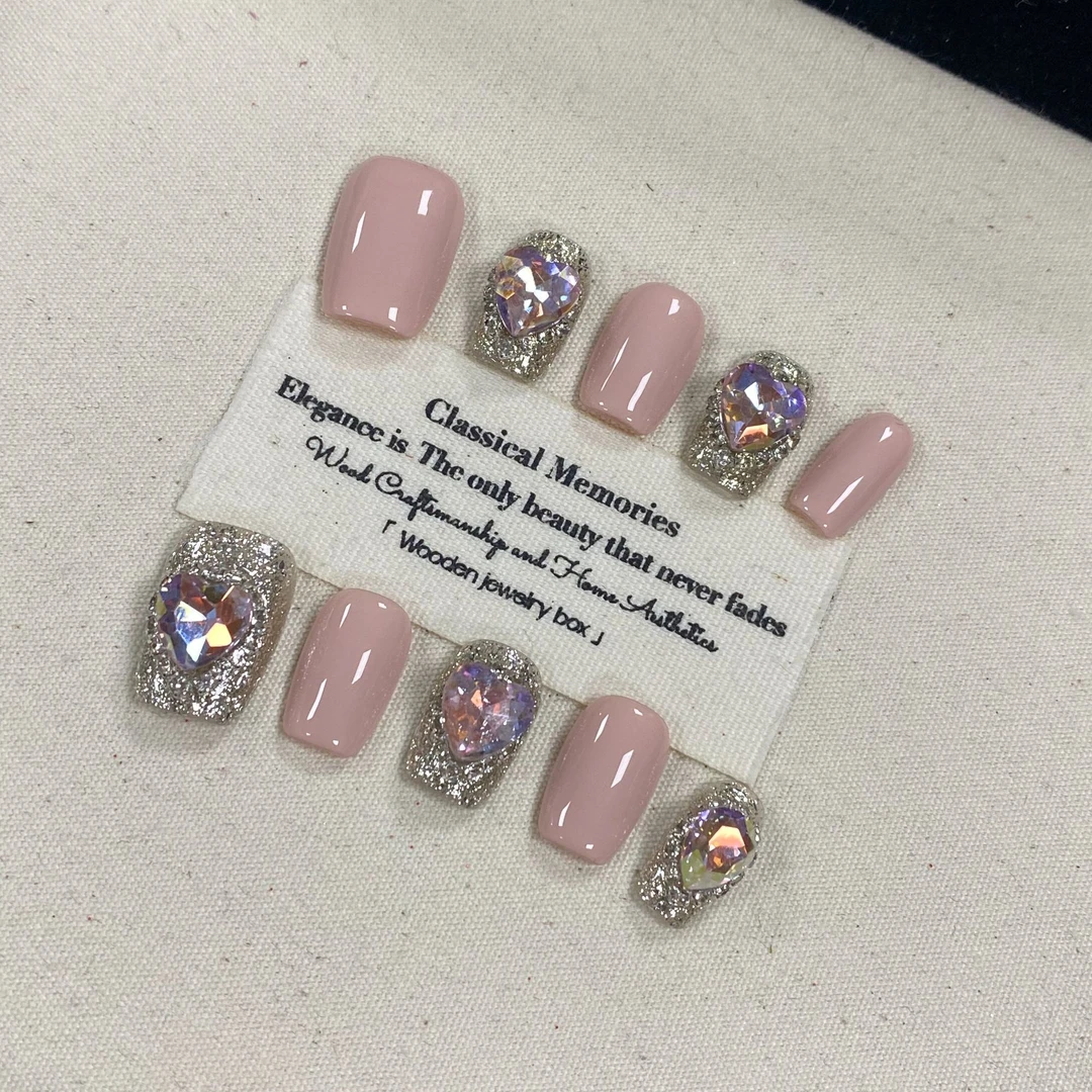 【三心二意】爆闪高级纯欲夏天显手白猫眼手工穿戴甲