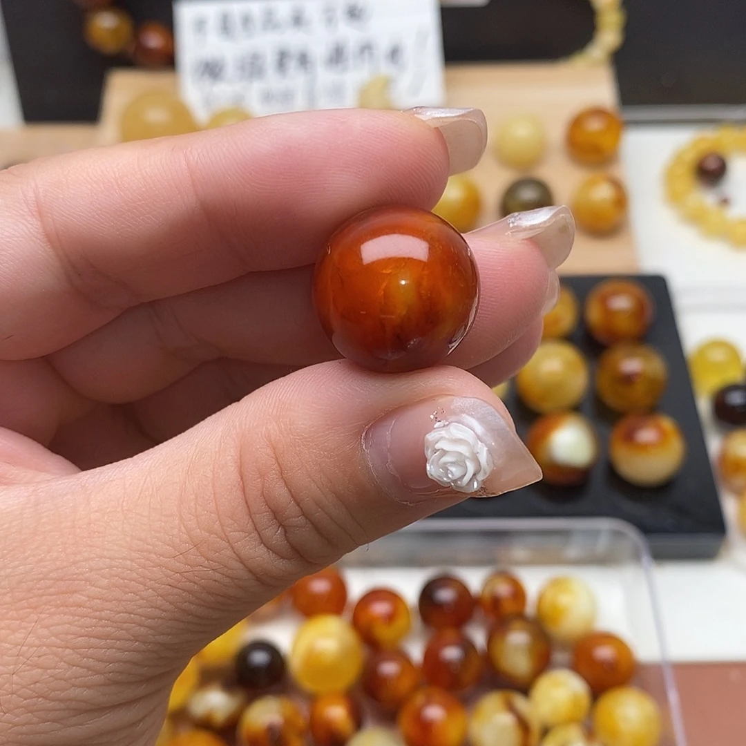 笑***哈虫珀未镶嵌裸石蜜蜡