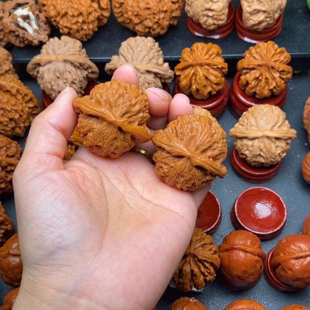 小***。文玩核桃把件宫灯