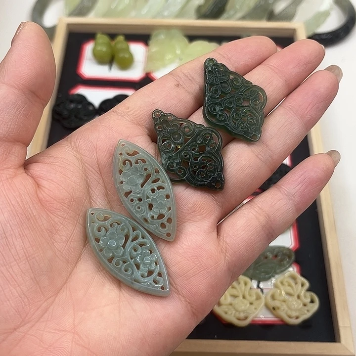 永***0透闪石-蛇纹石玉合金颈饰