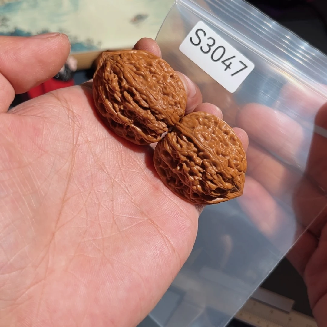 文玩核桃把件鸡心