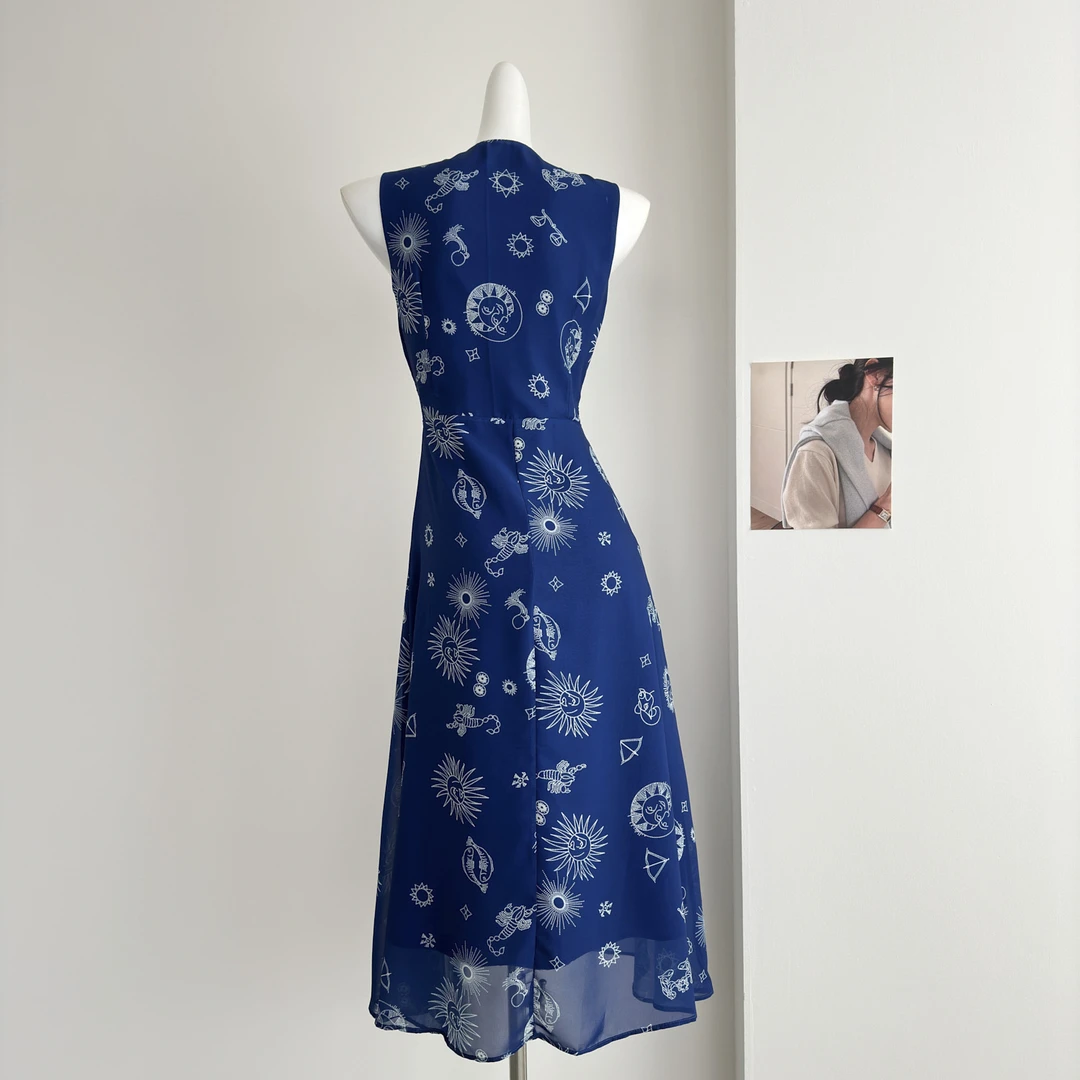 Tongiiuu 西西里邂逅 复古V领背心连衣裙女收腰显瘦a字吊带长裙春