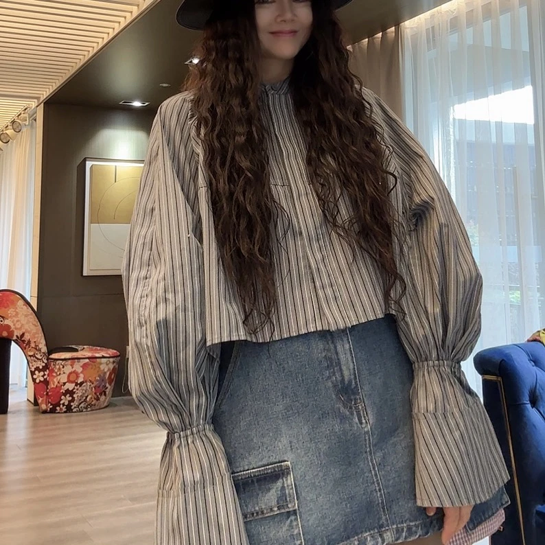 【周周家】慵懒风竖条纹港味设计感时尚短款衬衫上衣