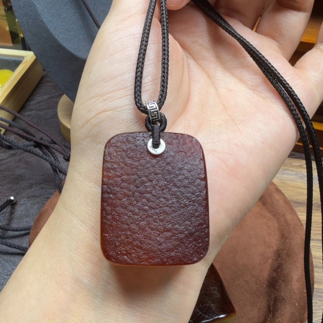 未镶嵌吊坠(赠链)琥珀