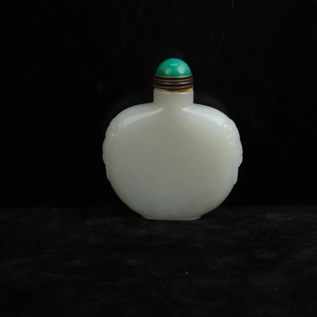 【清】白玉兽耳鼻烟壶（高6cm宽5cm重77g）