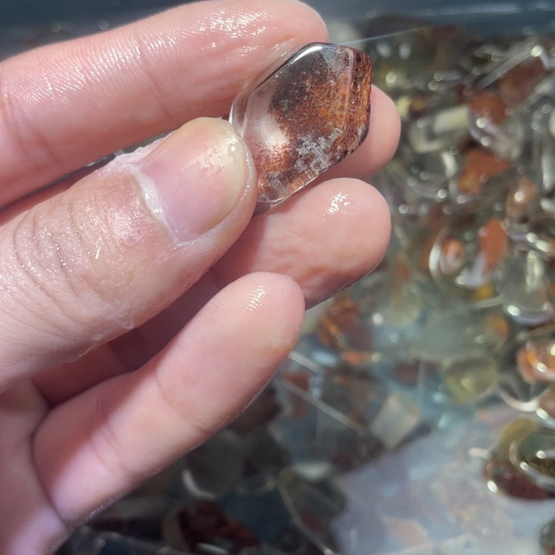 小***店只买单纯的吊坠，没带链子，属的性质。