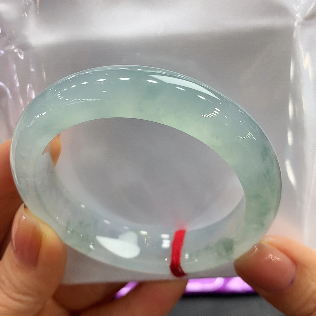 翡翠未镶嵌手镯52.5正圈两天鉴赏