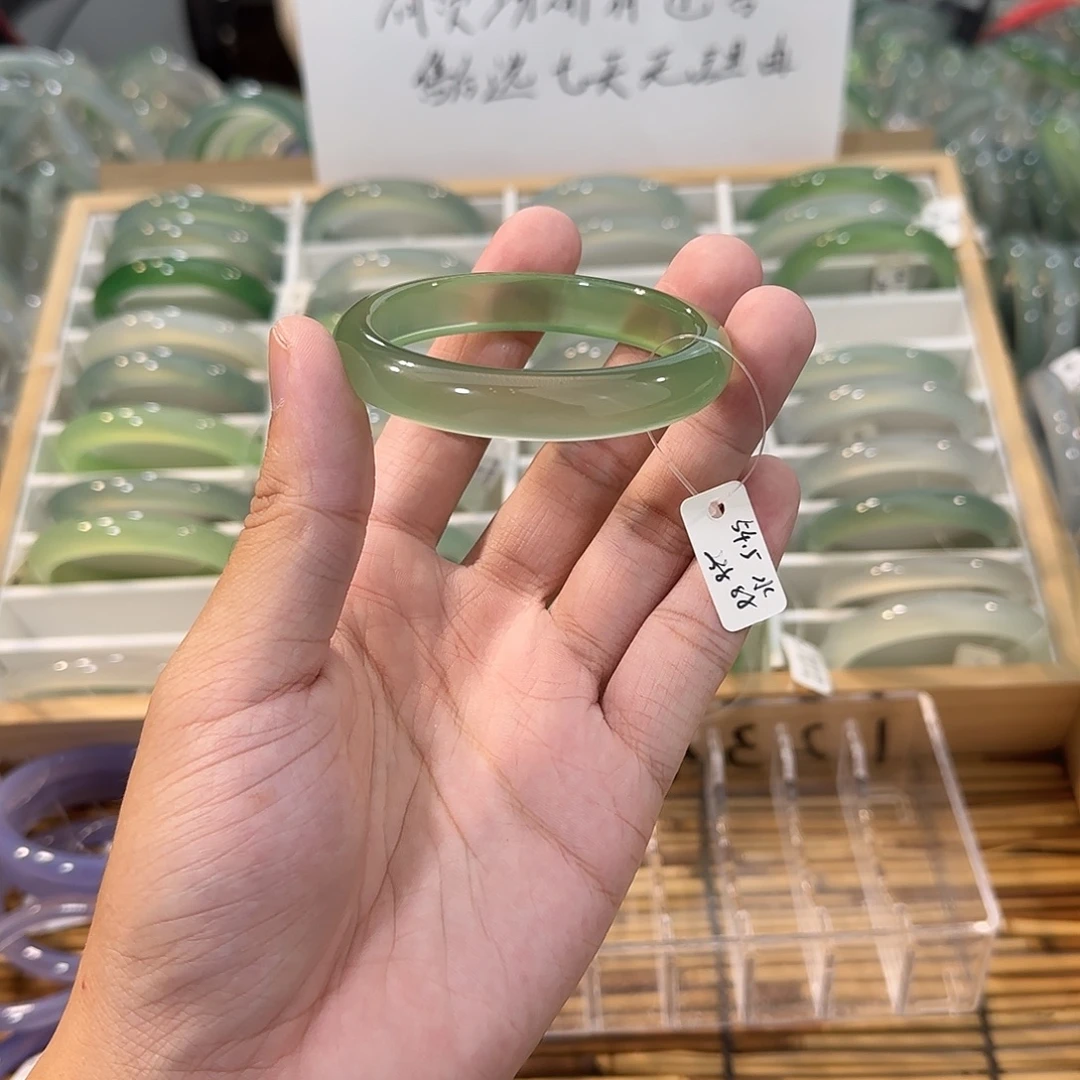 玛瑙/玉髓未镶嵌手镯圈口54.5