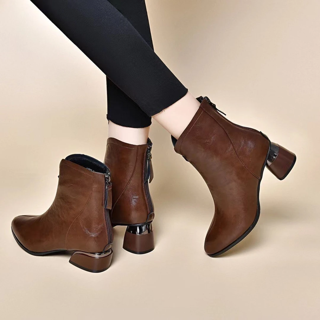 品牌真皮粗跟小短靴2025新款秋冬季加绒高跟鞋尖头马丁靴女棉皮鞋