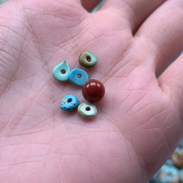 南红玛瑙未镶嵌珠宝奇石