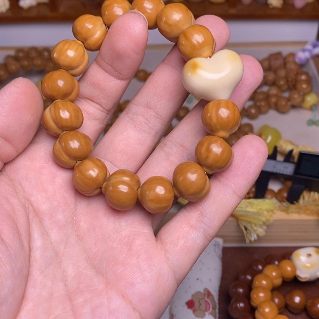 猴头核桃吊坠屁桃搭配