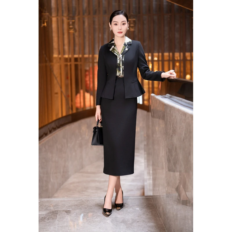 玄影摩登--首尚格释2025年印花内搭秋季套装