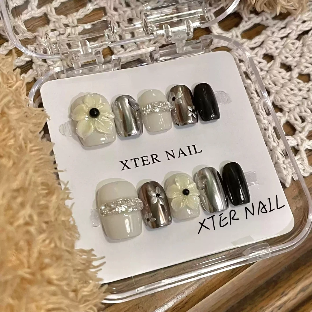 短款手工定制穿戴美甲成品清冷纯欲冰花显白假指甲贴片