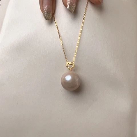 淡水珍珠颈饰未镶嵌某*女