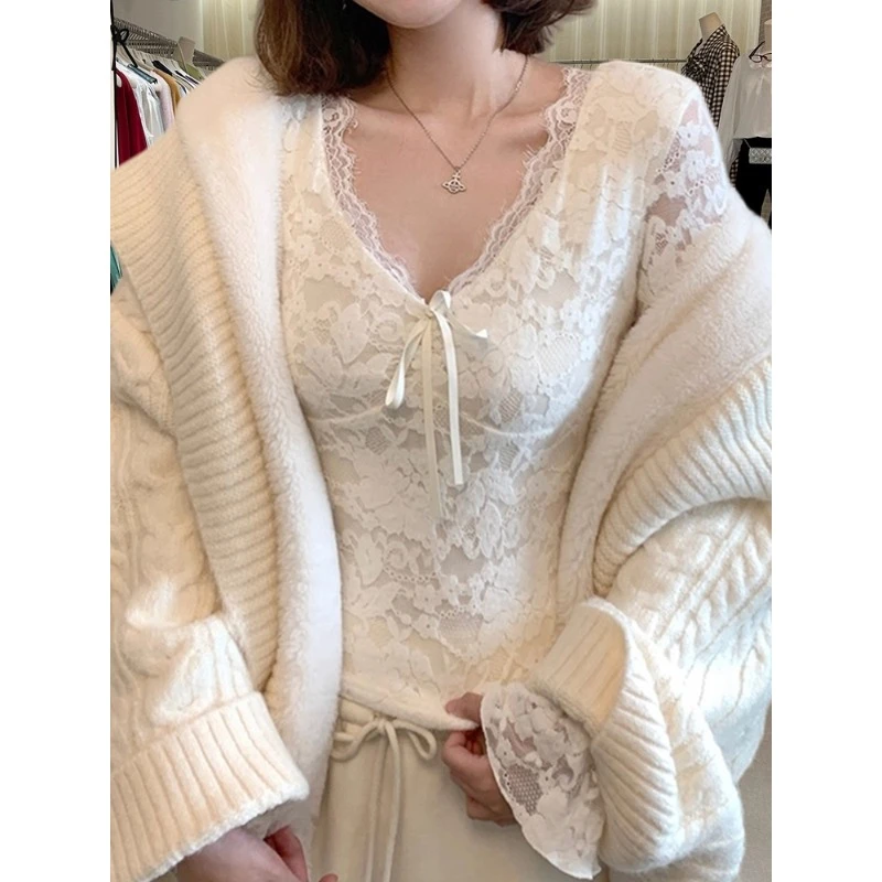 DR043#2025冬季法式V领蝴蝶结系带修身显瘦刺绣打底蕾丝衫上衣女