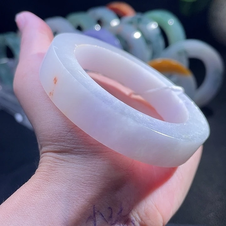 定制翡翠未镶嵌翡翠手镯