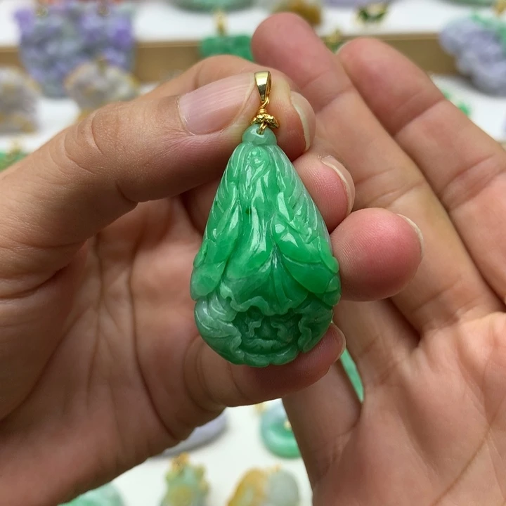 颈饰未镶嵌翡翠正翡翠