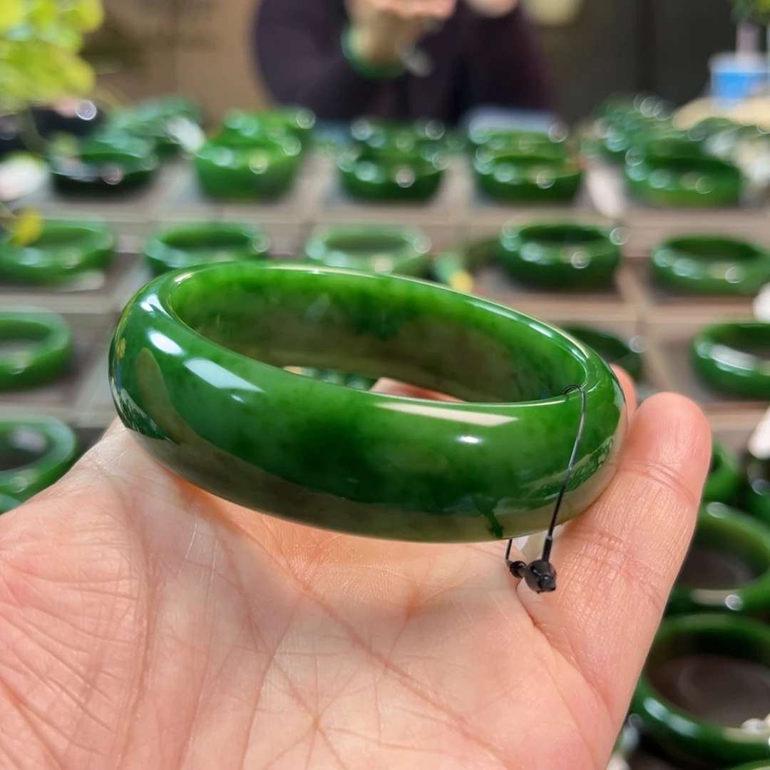 未镶嵌手镯和田玉（碧玉）