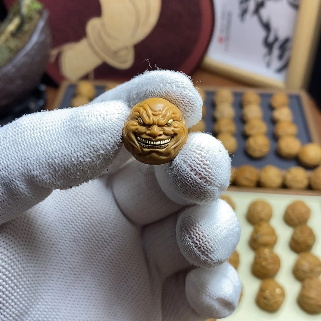 猴头核桃吊坠坏笑恶僧镶嵌