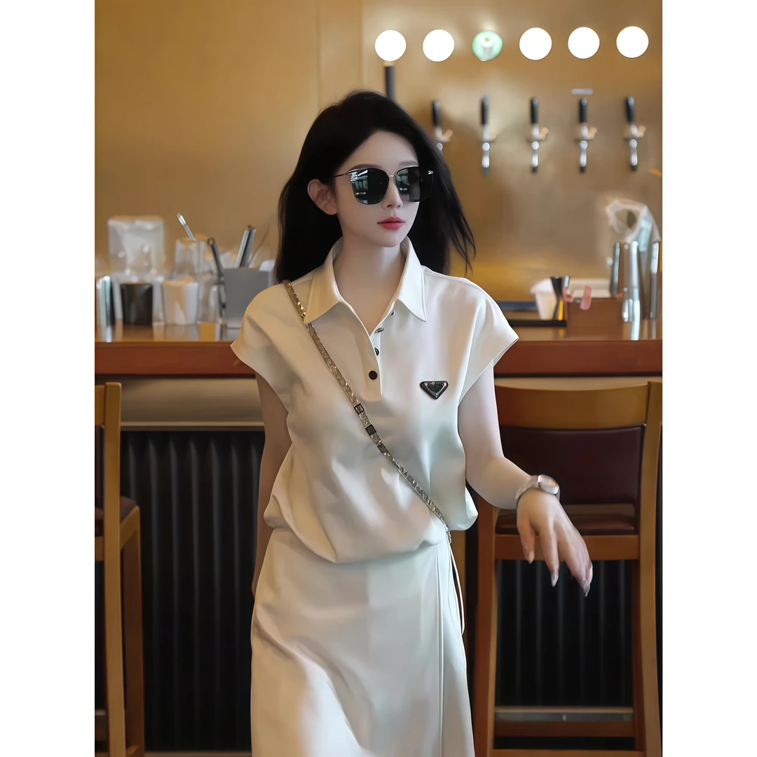 POLO衫设计感小众短袖T恤高级感2025翻领坎肩白色别致上衣气质女
