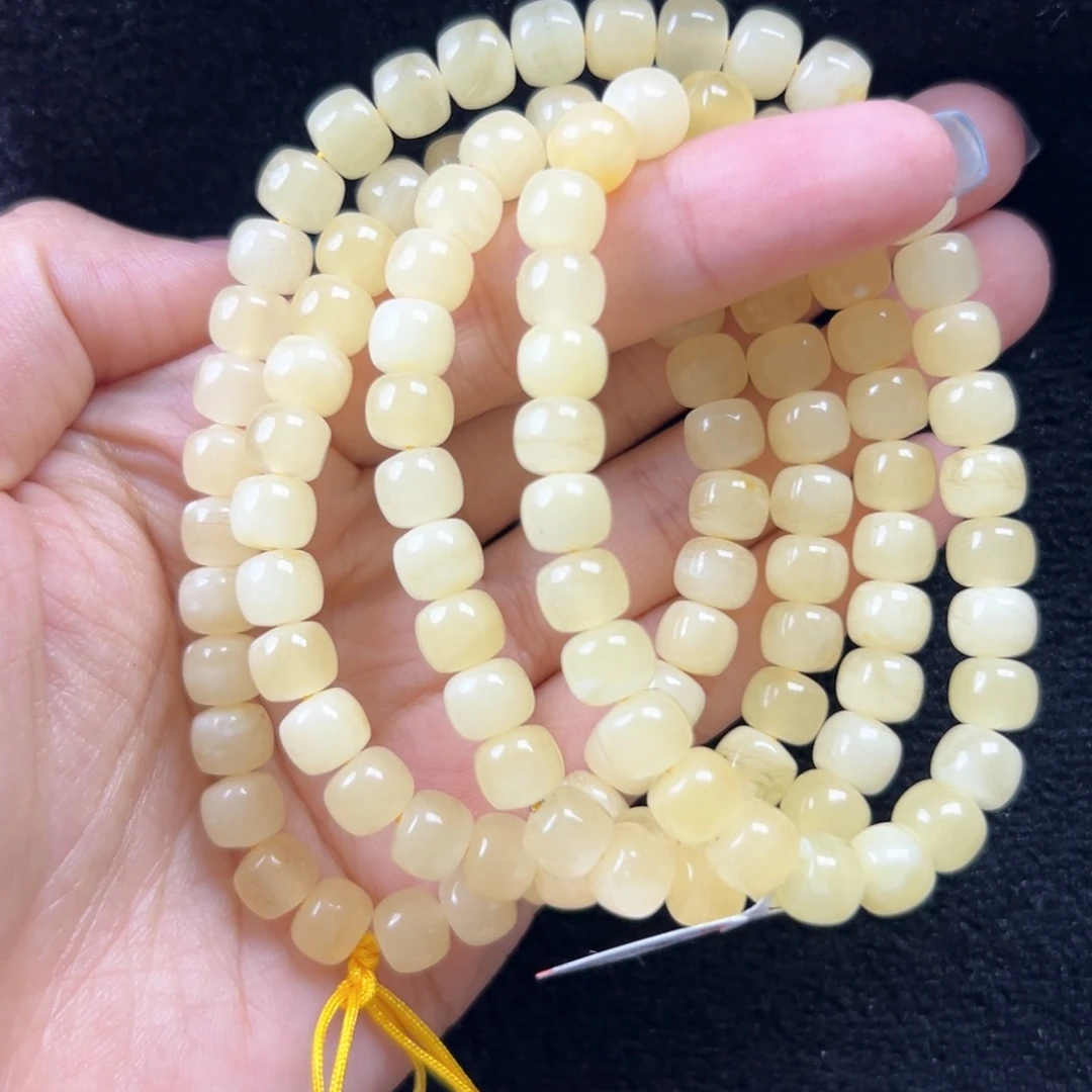 未镶嵌琥珀珠宝奇石