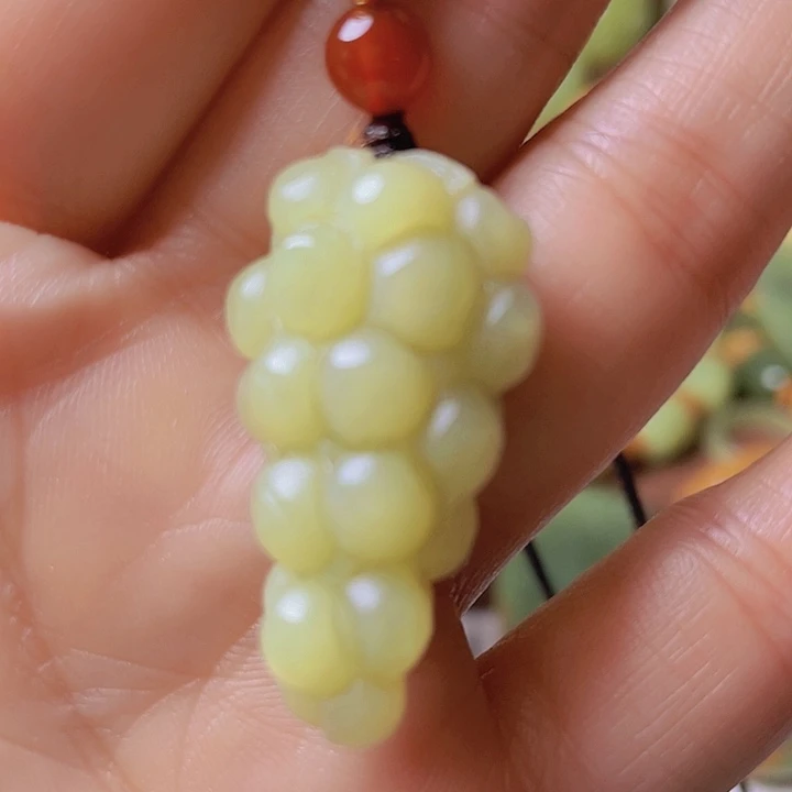 未镶嵌手串岫岩河磨玉（透闪石质玉）