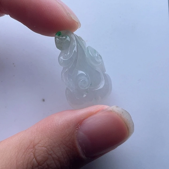 颈饰未镶嵌翡翠小*星翡翠