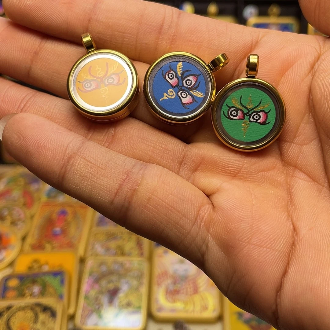 吊坠手绘唐卡非常漂亮