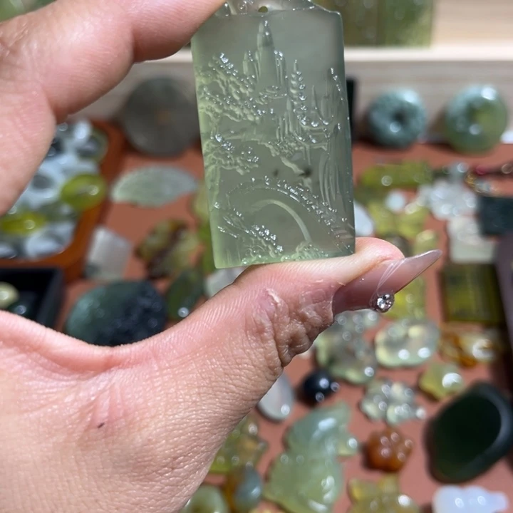 蛇纹石玉合金颈饰