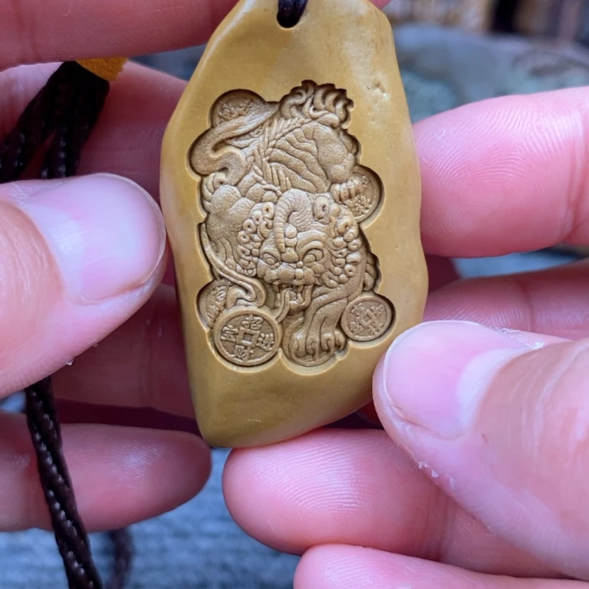 【闪购商品】原石雕刻手把件