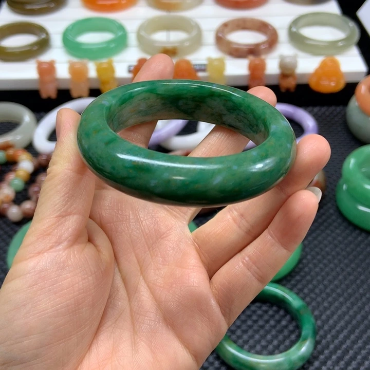 石英质玉未镶嵌手镯