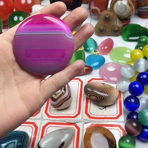 玛瑙/玉髓颈饰未镶嵌