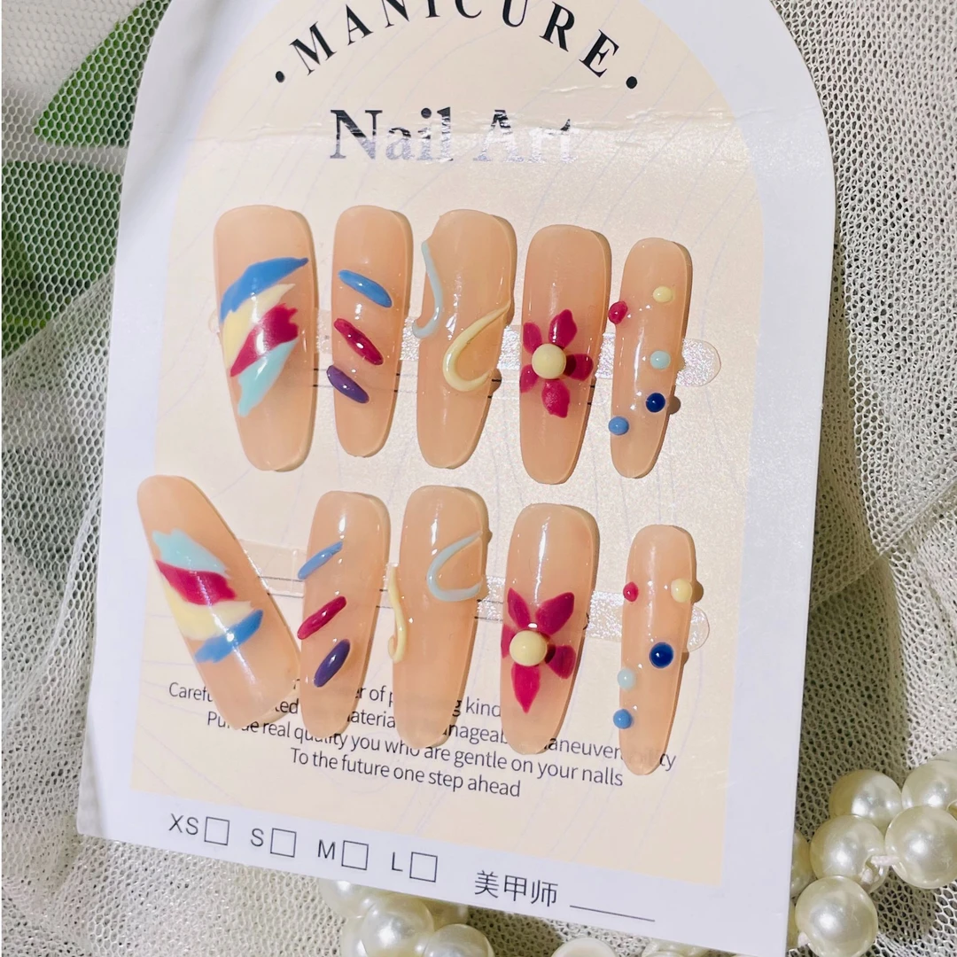 手工穿戴甲彩幻显白简约设计打造春日氛围感美甲