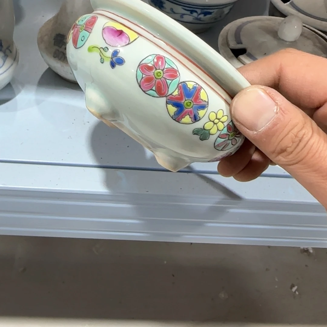 瓷片瓷器的和陶器都具有独特