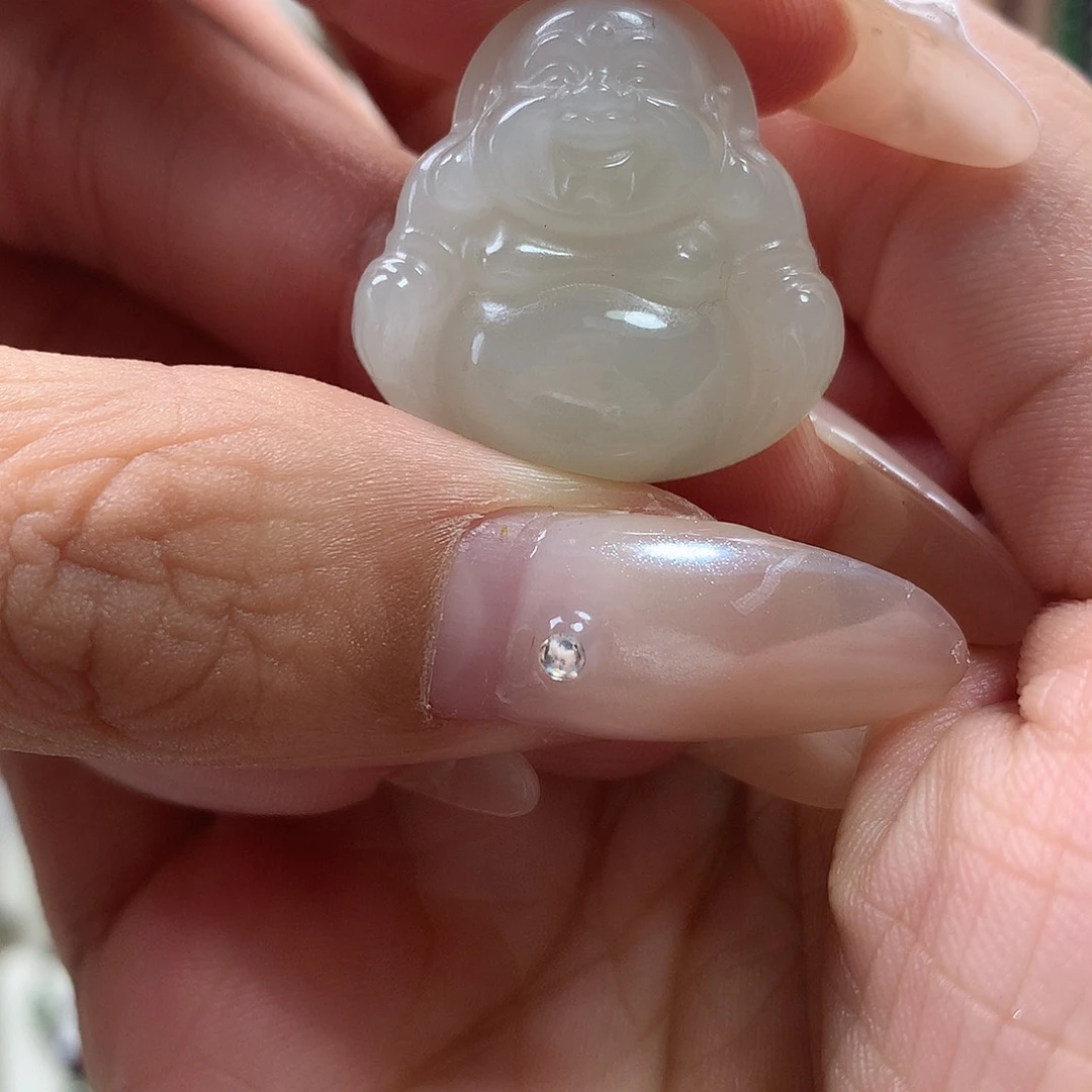 和田玉未镶嵌颈饰包容