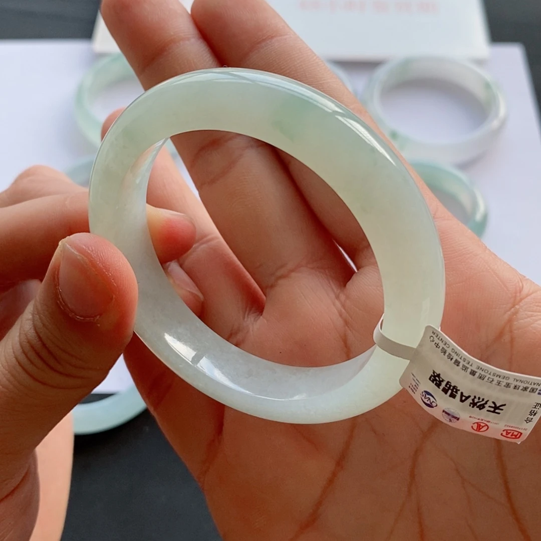 【闪购商品】翡翠手镯未镶嵌64号