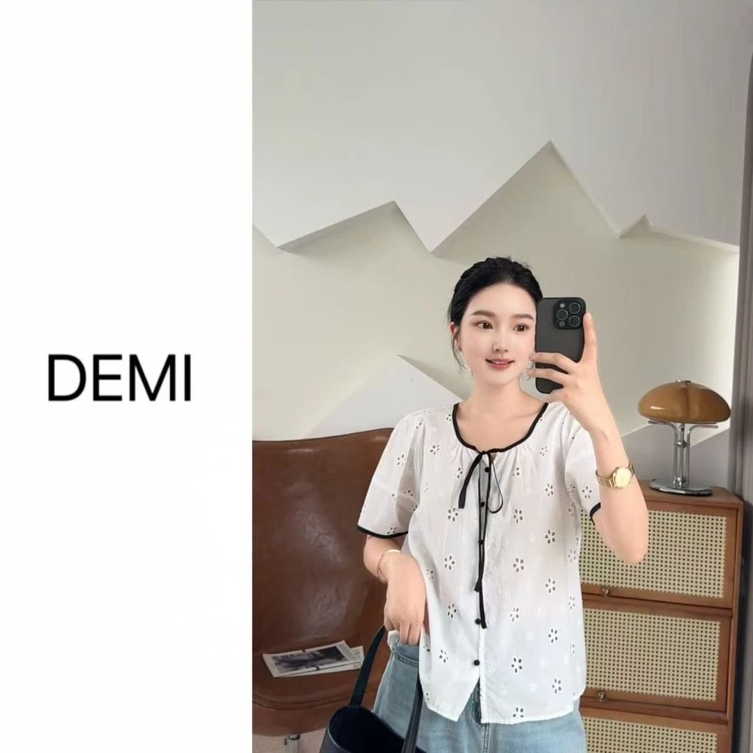 MISS RUILI  定制  韩系宽松圆领拼色花朵刺绣短袖小衫F0622