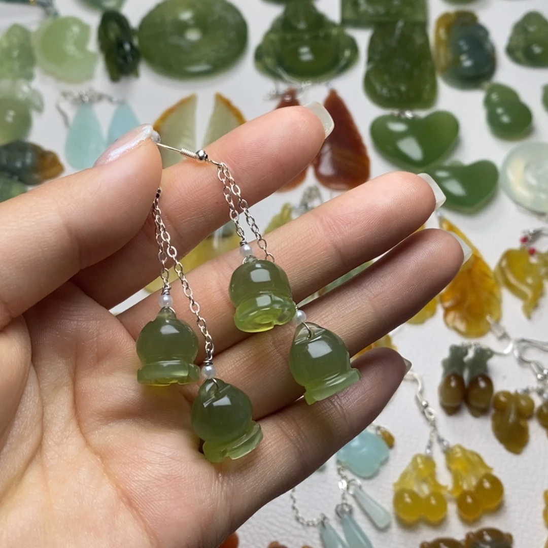 蛇纹石玉未镶嵌颈饰/耳饰