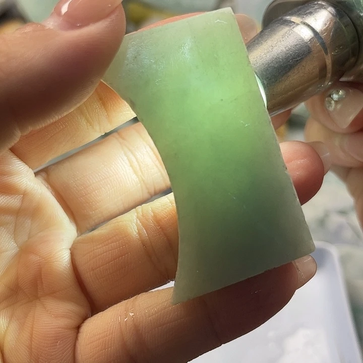 颈饰未镶嵌翡翠1