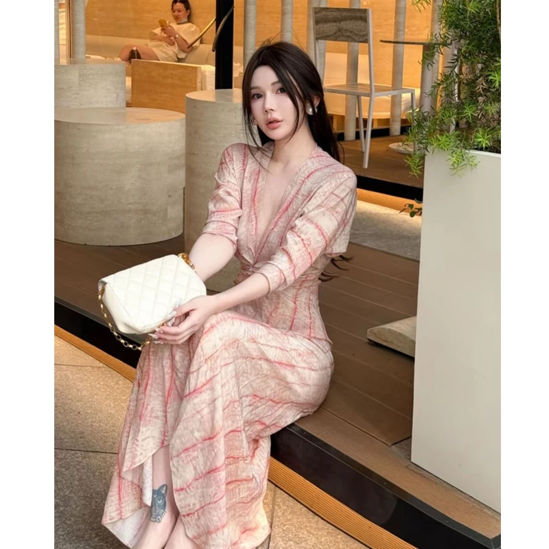 媛媛伊顿美神清冷法式优雅吊带连衣裙收腰显瘦气质长裙