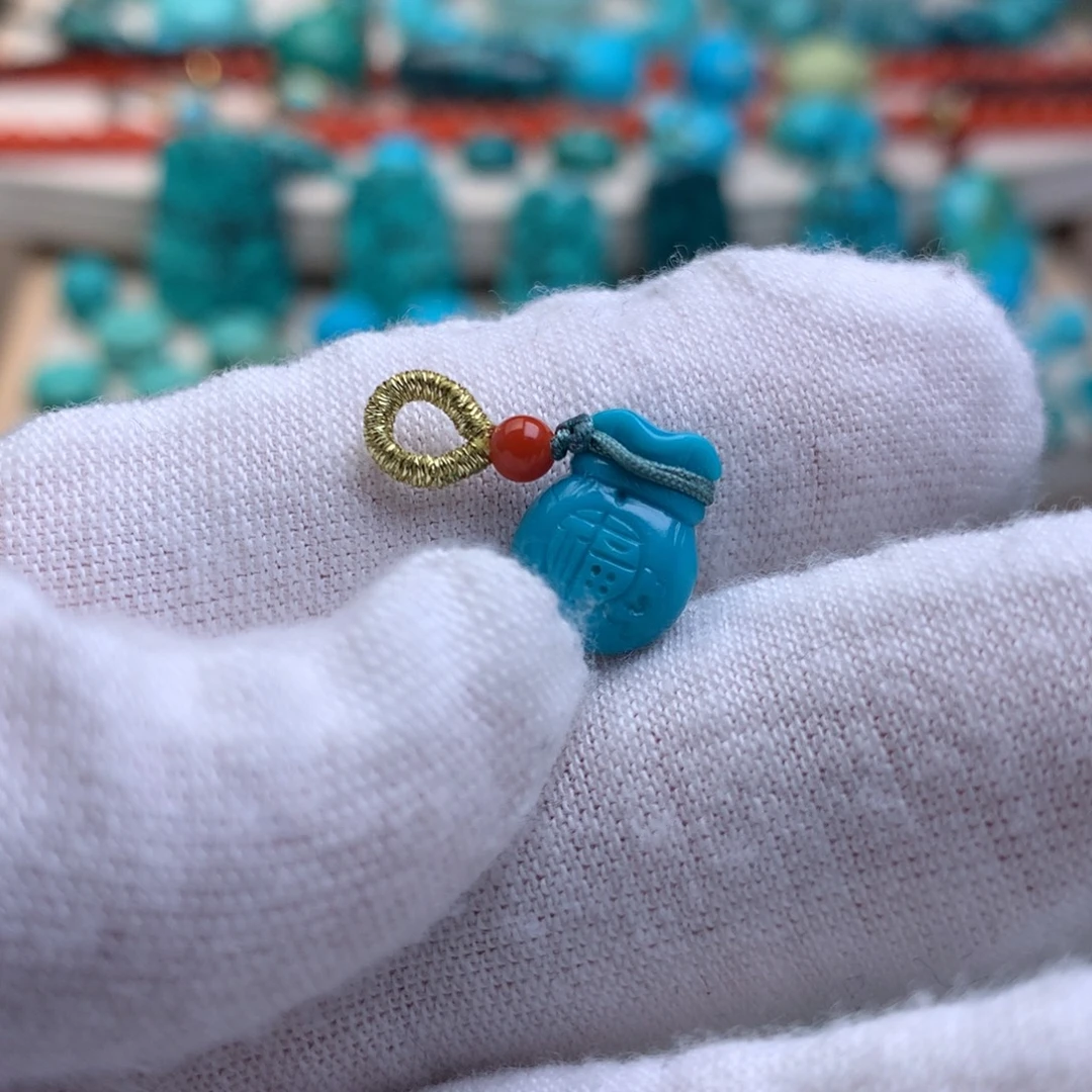 绿松石未镶嵌珠宝奇石