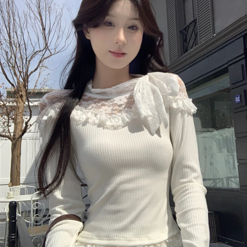 蕾丝拼接绑带长袖针织衫女秋季设计感修身紧身打底衫短款白色上衣
