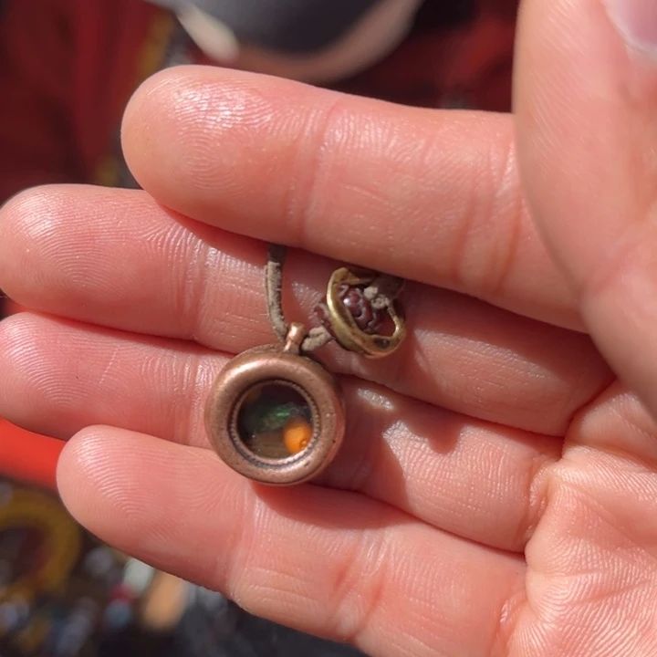 周****?藏地朵朵铜质工艺品