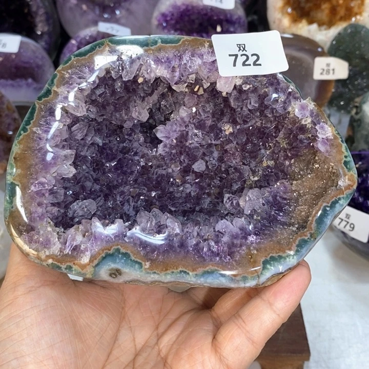 未镶嵌水晶大型摆件（非配饰）