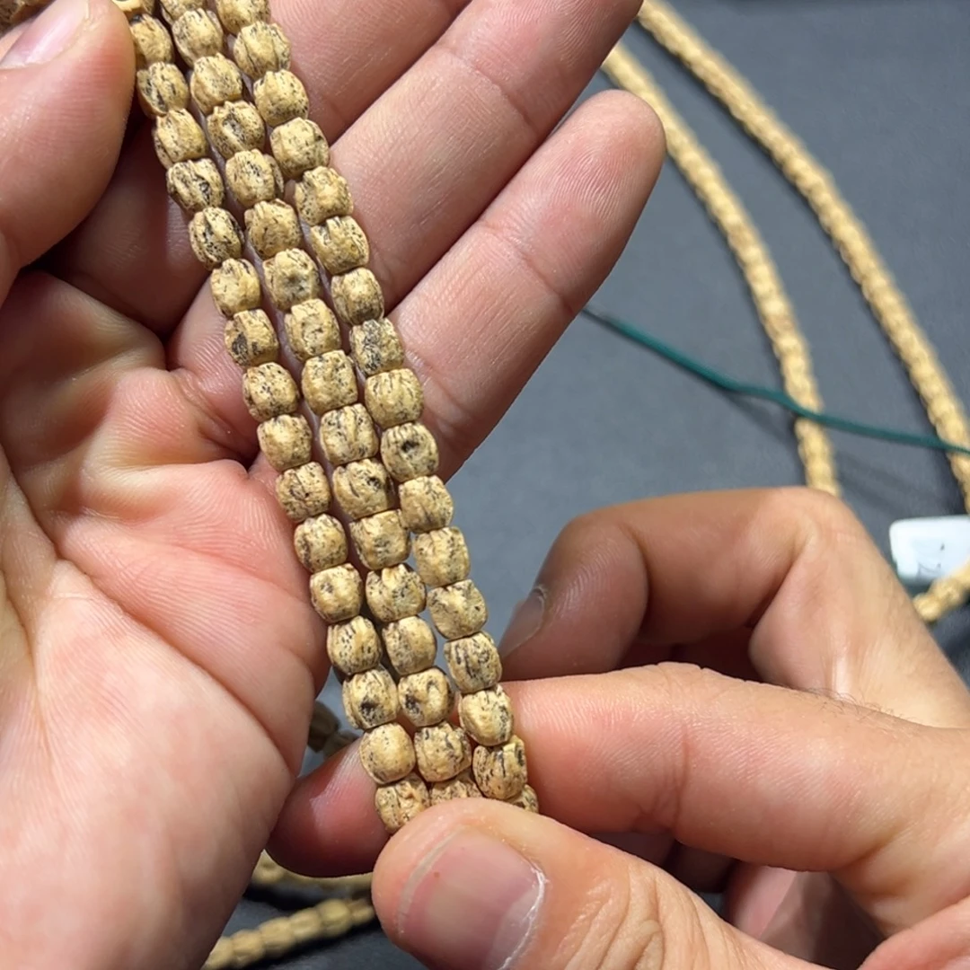 吊坠柏香籽/百香籽D21