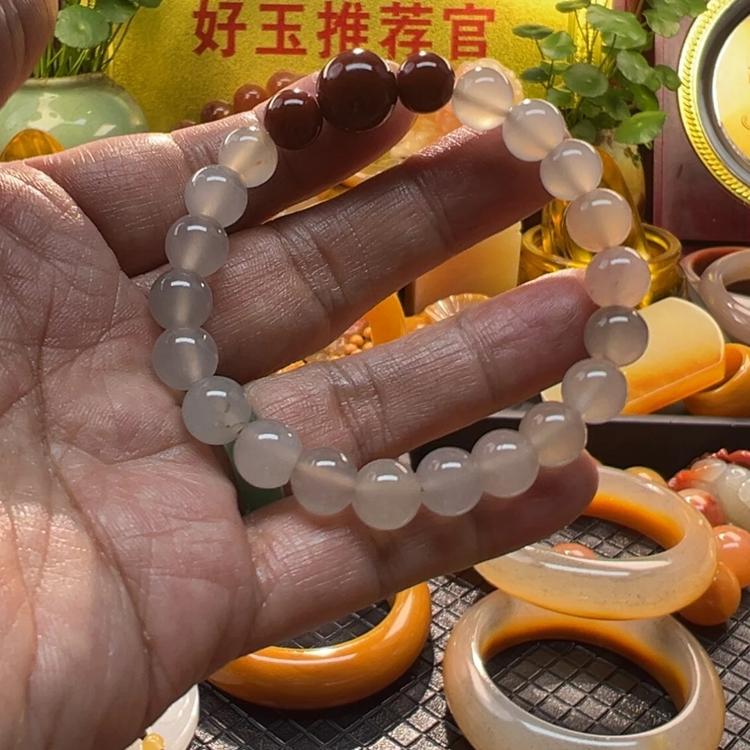 石英质玉未镶嵌颈饰